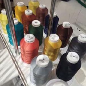 Selection of color threads for personalized embroidery on equestrian equipment - CAP Horse
